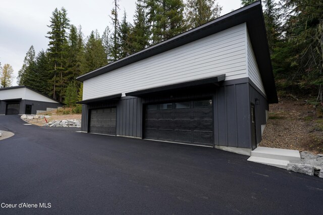 70 Wedge Ct, Priest Lake, ID 83856 - view of garage
