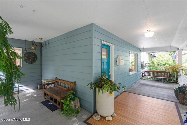 917 E Young Ave, Coeur Dalene, ID 83814 - wooden terrace with a porch