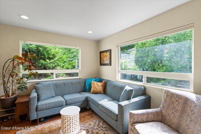 917 E Young Ave, Coeur Dalene, ID 83814 - living area with recessed lighting and wood finished floors