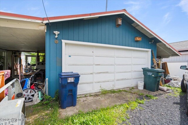 917 E Young Ave, Coeur Dalene, ID 83814 - view of garage