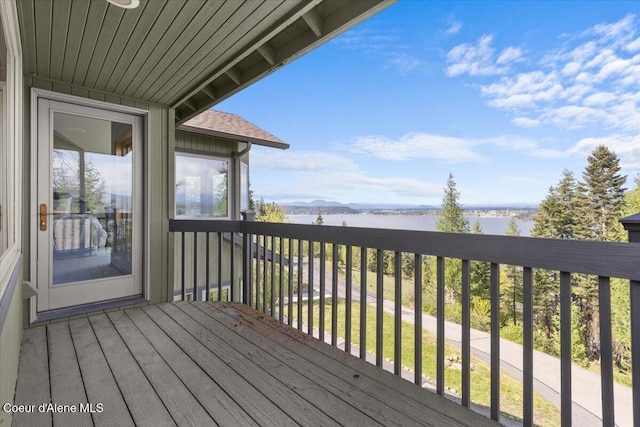 3677 S Capeview Ct, Coeur Dalene, ID 83814 - deck with a water view
