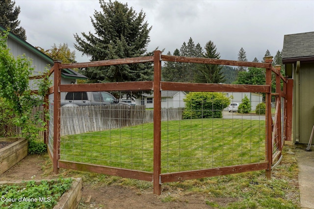 3310 N 17th St, Coeur Dalene, ID 83815 - view of yard