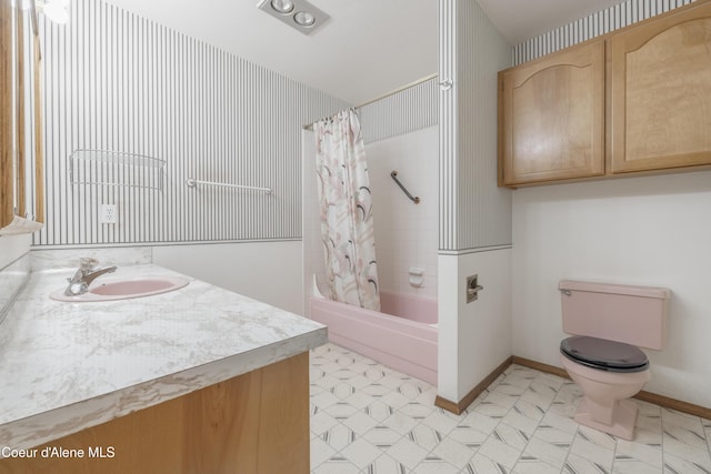 full bathroom featuring wallpapered walls, baseboards, toilet, shower / bath combination with curtain, and vanity