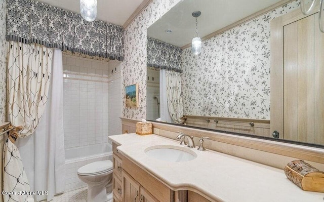 7566 E Gem Shores Rd, Hayden, ID 83835 - bathroom featuring vanity, shower / bath combo, toilet, and wallpapered walls
