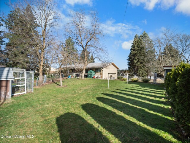 13604/06 E Nora Ave, Spokane Valley, WA 99216 - view of yard with fence
