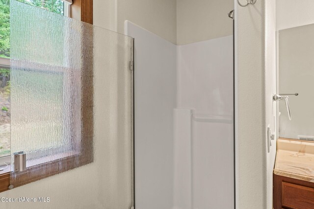 1358 S Starlight Dr, Coeur Dalene, ID 83814 - full bath with vanity and walk in shower