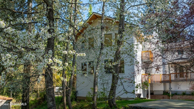 view of side of property