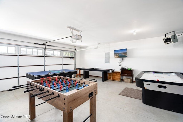635 E Valley St, Oldtown, ID 83822 - recreation room featuring electric panel and concrete flooring