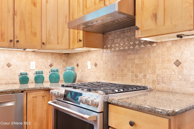 8533 N Tartan Dr, Hayden, ID 83835 - kitchen featuring appliances with stainless steel finishes, range hood, backsplash, and light brown cabinets