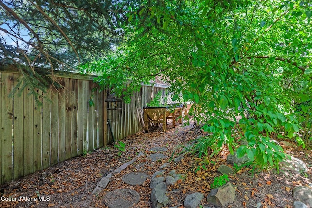 8533 N Tartan Dr, Hayden, ID 83835 - view of yard with fence
