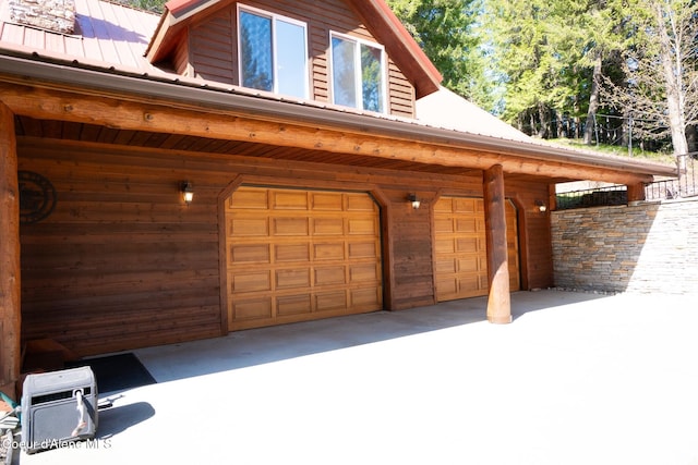 2264 Parker Canyon Rd, Bonners Ferry, ID 83805 - garage with driveway