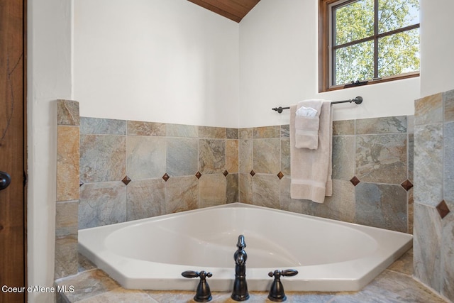 6012 W Quartzite Ln, Coeur Dalene, ID 83814 - full bath featuring a garden tub