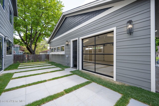 907 N B St, Coeur Dalene, ID 83814 - view of yard featuring fence and a patio