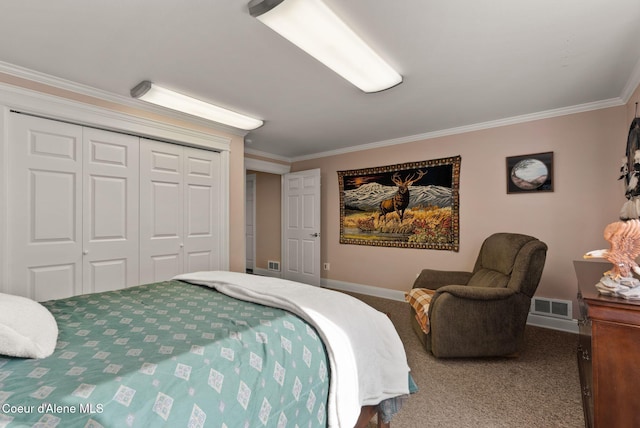 850 Hoop Loop, Priest River, ID 83856 - carpeted bedroom featuring crown molding, a closet, and baseboards