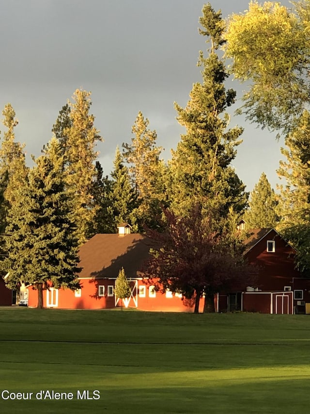 10792 N Magic Ct, Hayden, ID 83835 - surrounding community featuring a yard and view of golf course