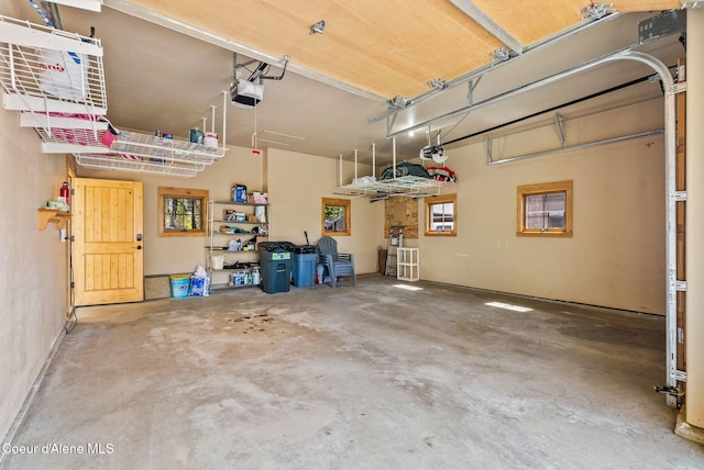 504 Hornby Pl, Dover, ID 83825 - garage featuring a garage door opener