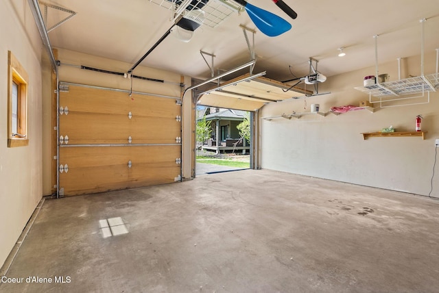504 Hornby Pl, Dover, ID 83825 - garage with a garage door opener