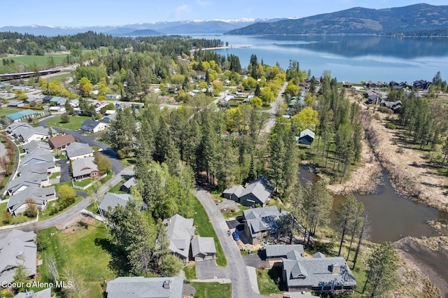 504 Hornby Pl, Dover, ID 83825 - aerial view of property's location with a water and mountain view and nearby suburban area