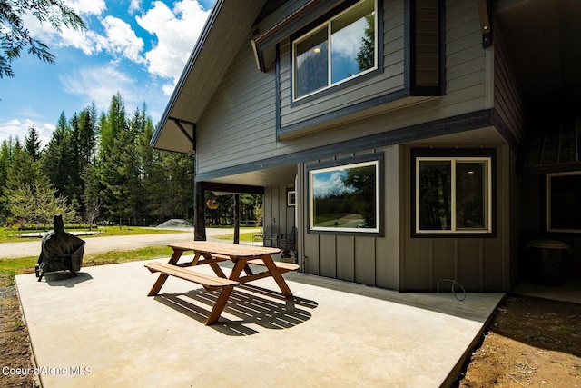 181 Calypso Ln, Sandpoint, ID 83864