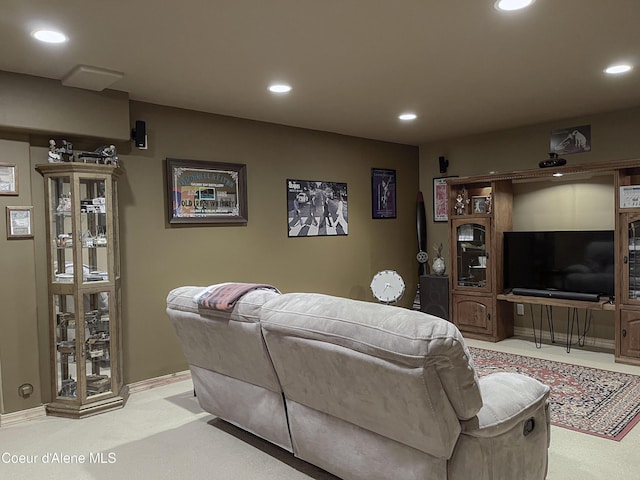 314 Overlake View Rd, Cocolalla, ID 83813 - carpeted living room featuring baseboards and recessed lighting