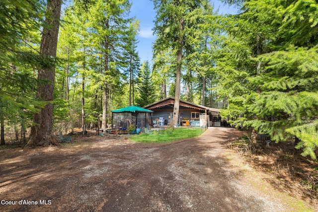 view of front of property
