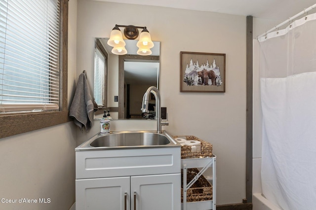 762 Reeder Bay Rd, Nordman, ID 83848 - full bathroom featuring vanity and curtained shower