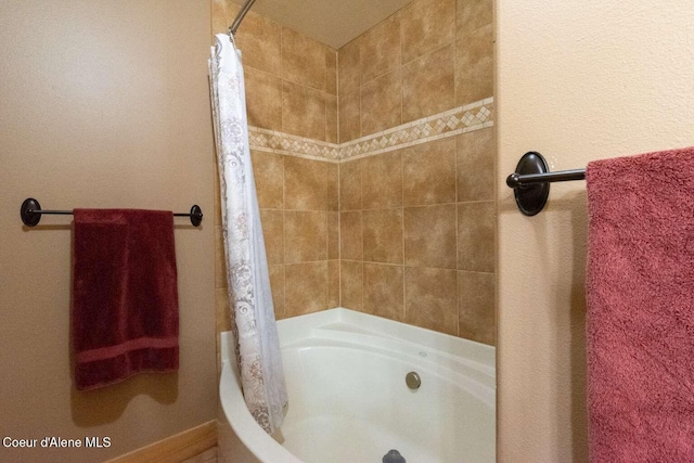 2051 N Main St # 217, Coeur Dalene, ID 83814 - bathroom featuring shower / tub combo