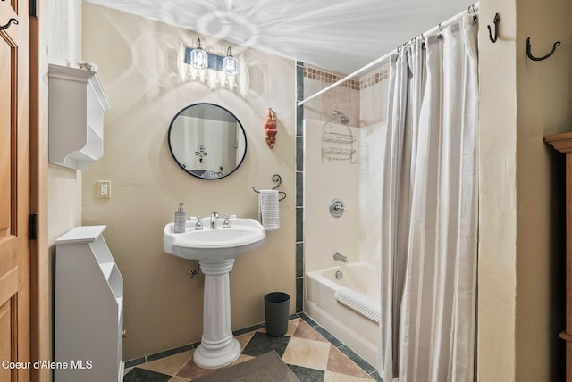 679 Comeback Bay Ln, Sagle, ID 83860 - bathroom featuring shower / bath combination with curtain