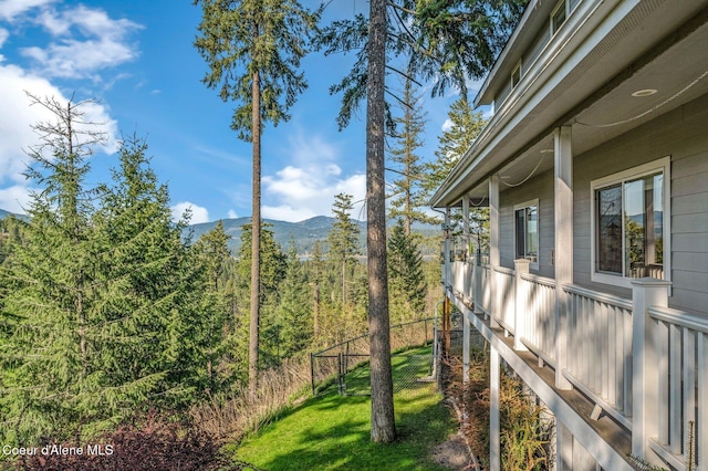 9798 N Willowherb Ct, Hauser, ID 83854 - view of yard featuring a mountain view