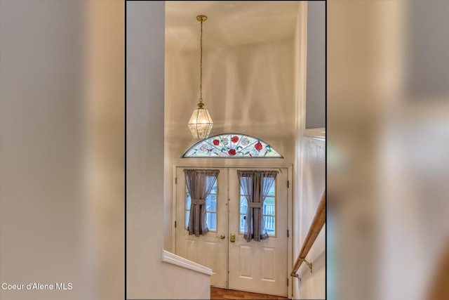 3168 N 9th St, Coeur Dalene, ID 83815 - foyer featuring a chandelier