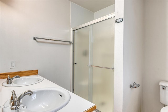 3168 N 9th St, Coeur Dalene, ID 83815 - full bath featuring a sink, a stall shower, and toilet