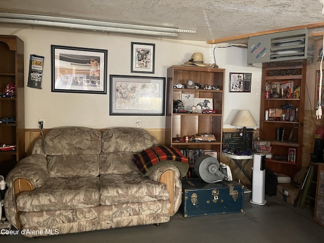 385 Upland Dr, Sandpoint, ID 83864