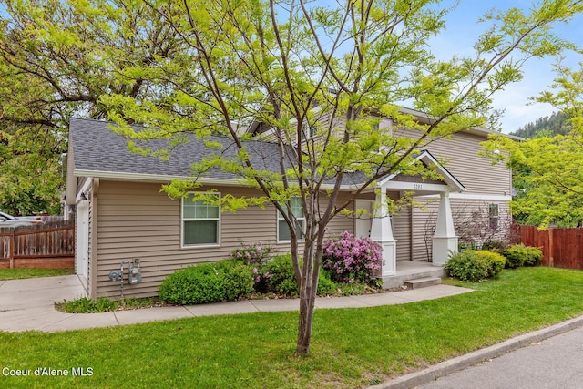 1201 E Locust Ave, Coeur Dalene, ID 83814 - view of front facade featuring a shingled roof
