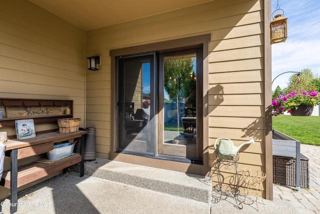 view of property entrance