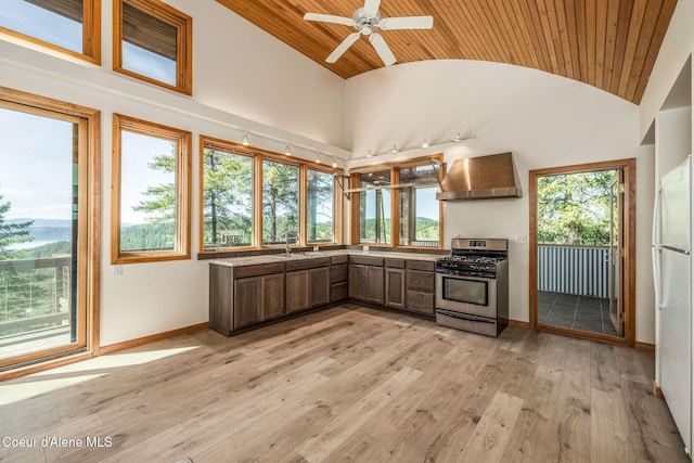 3463 E Sunset Dr, Harrison, ID 83833