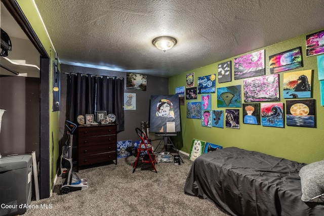 837 N 19th St, Coeur Dalene, ID 83814 - bedroom featuring carpet floors and a textured ceiling