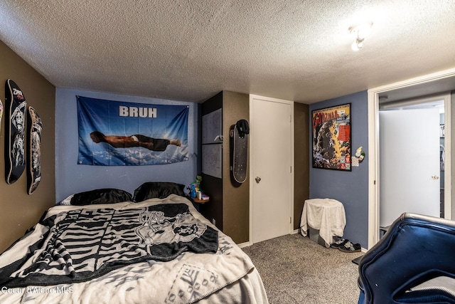 837 N 19th St, Coeur Dalene, ID 83814 - bedroom with a textured ceiling, carpet, and a closet