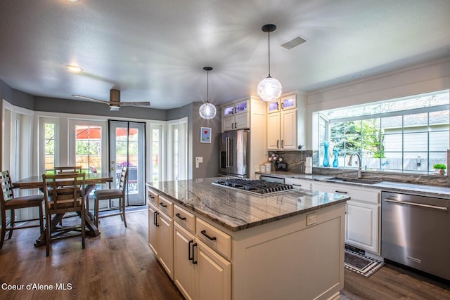 735 Whiskey Jack Cir, Sandpoint, ID 83864