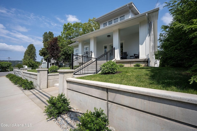 215 W Foster Ave, Coeur Dalene, ID 83814 - view of front of property featuring a porch