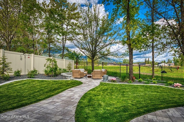 511 University Park Way, Sandpoint, ID 83864 - view of yard featuring an outdoor hangout area
