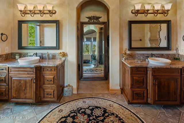 16829 S Lazurite Dr, Coeur Dalene, ID 83814 - full bathroom featuring two vanities