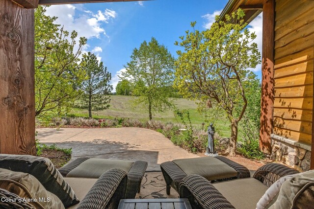 16829 S Lazurite Dr, Coeur Dalene, ID 83814 - view of patio