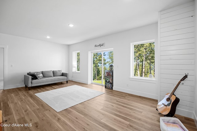 3298 W Coon Creek Rd, Plummer, ID 83851 - living room featuring light wood-style floors, baseboards, and recessed lighting
