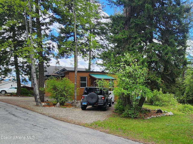 16646 E Cape Horn Rd, Bayview, ID 83803 - view of front of property with gravel driveway