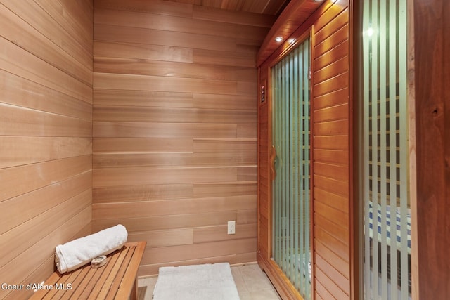 view of relaxing sauna / steam room