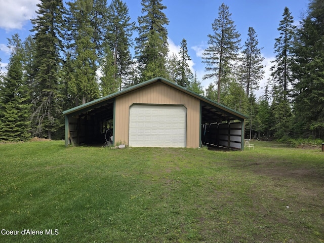 295 A St, Sandpoint, ID 83864 - garage featuring a garage