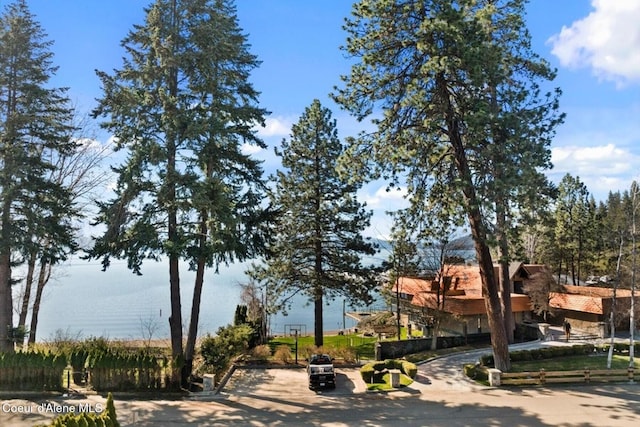 1107 E Lakeshore Dr, Coeur Dalene, ID 83814