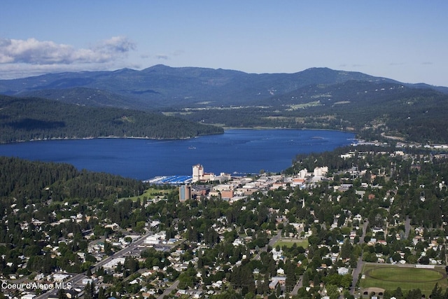 1107 E Lakeshore Dr, Coeur Dalene, ID 83814