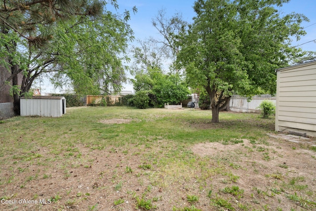 131 Ord Blvd, Nampa, ID 83686 - view of yard featuring a storage shed and an outdoor structure