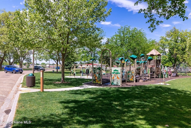 131 Ord Blvd, Nampa, ID 83686 - communal playground with a lawn